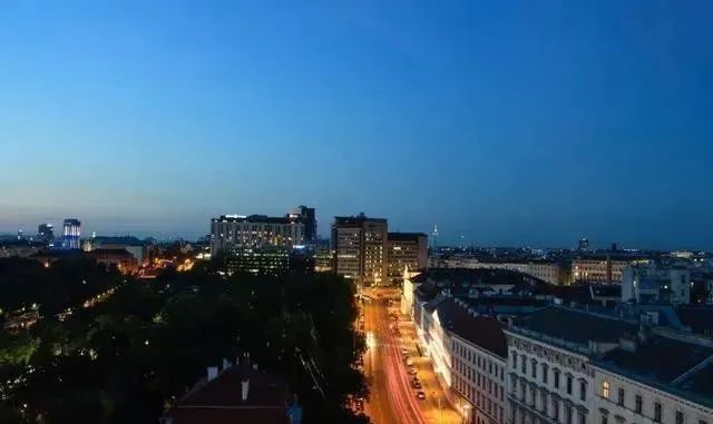 “夜間經(jīng)濟(jì)”火了，鄉(xiāng)村夜經(jīng)濟(jì)原來可以這么做！